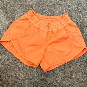 Lululemon tracker shorts